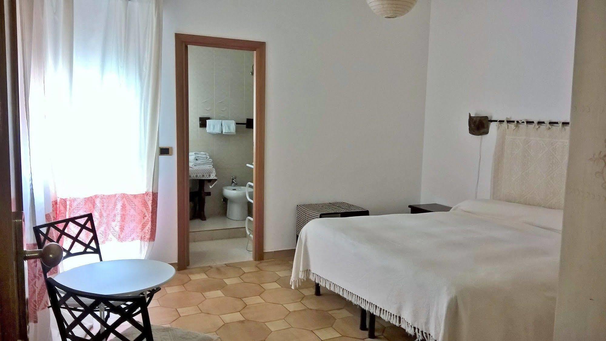 Antonhouse Alghero Hotel Luaran gambar